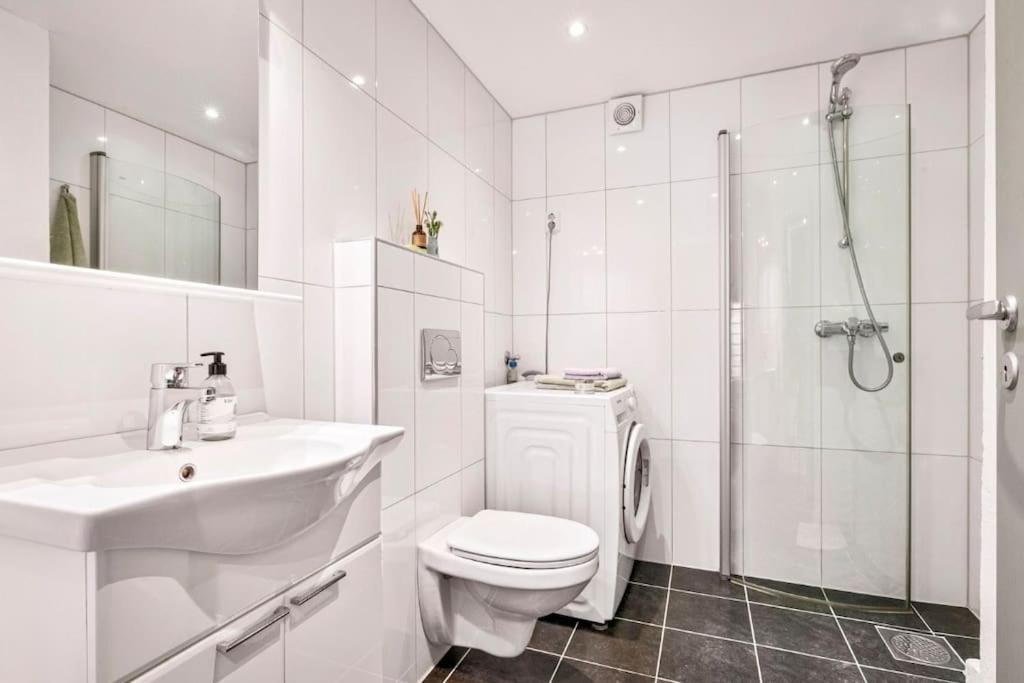 I Bergens Vakreste Gate - Nydelig Utsikt Over Innseilingen Til Bergen! Appartement *